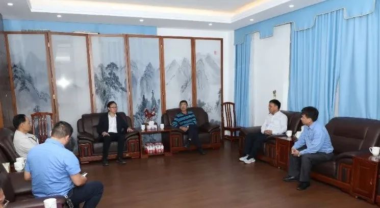 1705652670863406.jpg 海南省总工会到918博天堂发展新春慰问.jpg