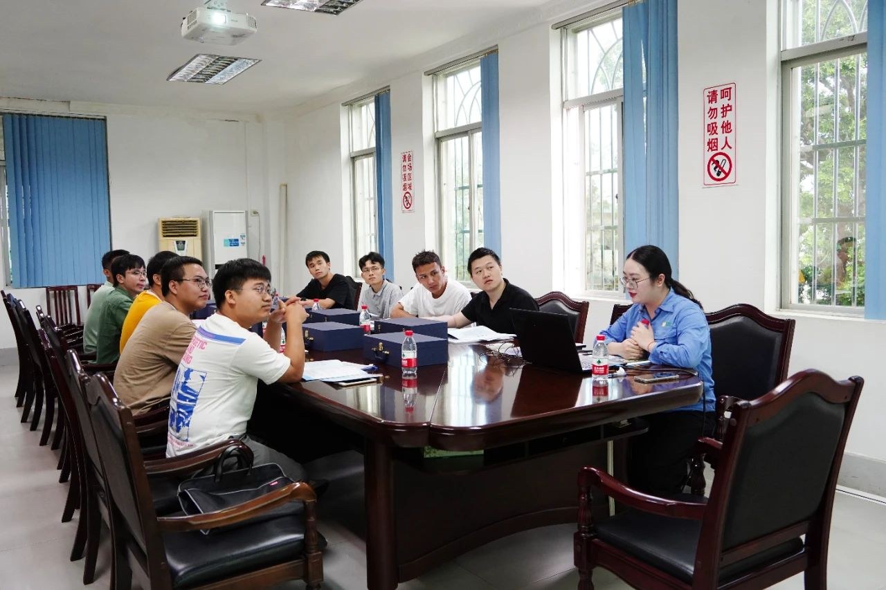 1721352767658938.jpg 9名青年员工入职918博天堂石碌铁矿分公司7.jpg